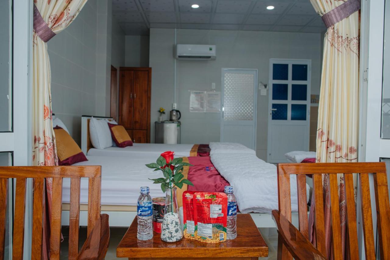 Hiep Hoa Hotel チャウドック エクステリア 写真